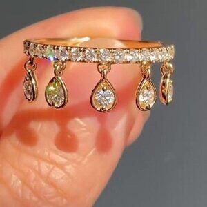 Gold with Crystal ring Q523